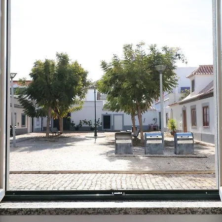 Апартаменты Lovelystay - Flats In Vrsa Historical Center