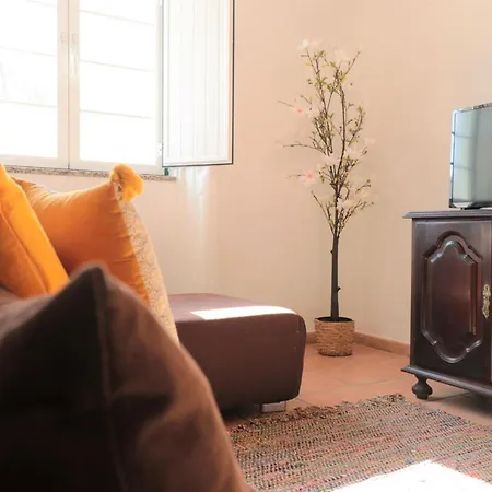 Апартаменты Lovelystay - Flats In Vrsa Historical Center Вила-Реал-ди-Санту-Антониу