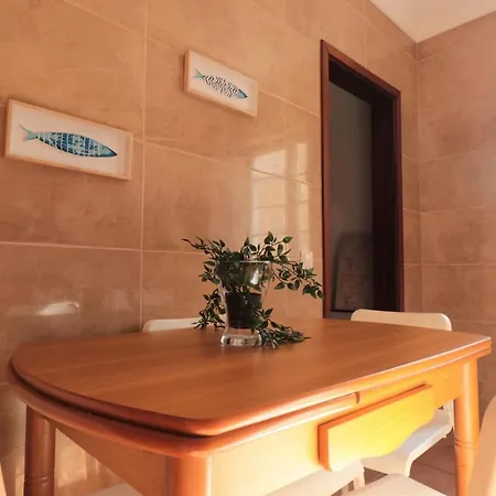 Lovelystay - Flats In Vrsa Historical Center Апартаменты *