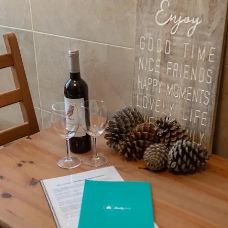 Апартаменты Lovelystay - Flats In Vrsa Historical Center Вила-Реал-ди-Санту-Антониу