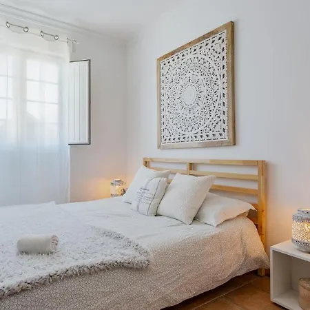 Апартаменты Lovelystay - Flats In Vrsa Historical Center *