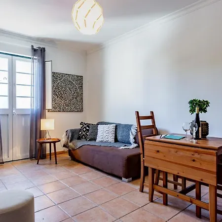 Апартаменты Lovelystay - Flats In Vrsa Historical Center