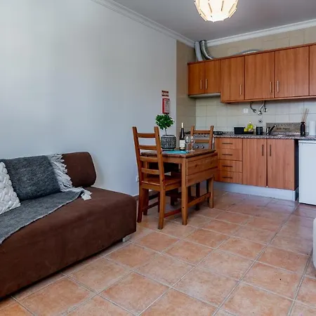 Апартаменты Lovelystay - Flats In Vrsa Historical Center Вила-Реал-ди-Санту-Антониу